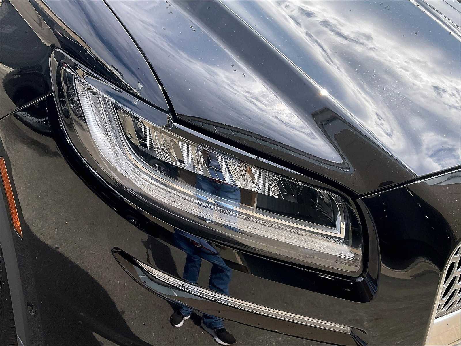 Used 2022 Lincoln Nautilus Reserve image 33