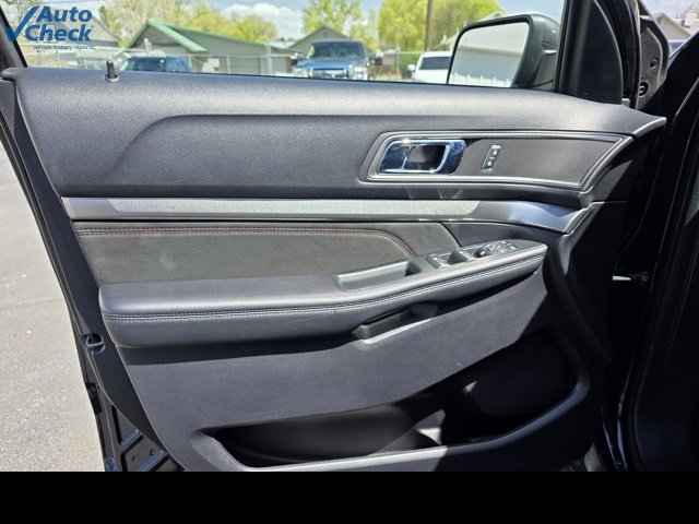 Used 2019 Ford Explorer XLT w/ Equipment Group 202A image 10