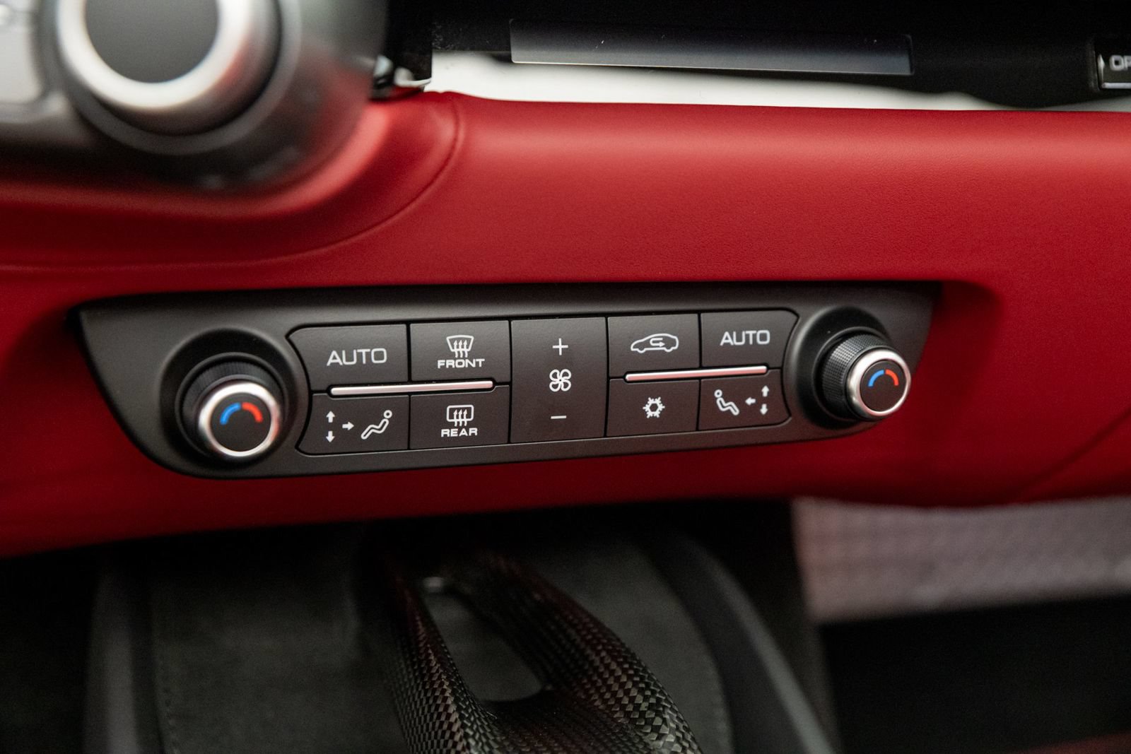Used 2022 Ferrari 812 GTS RWD image 29