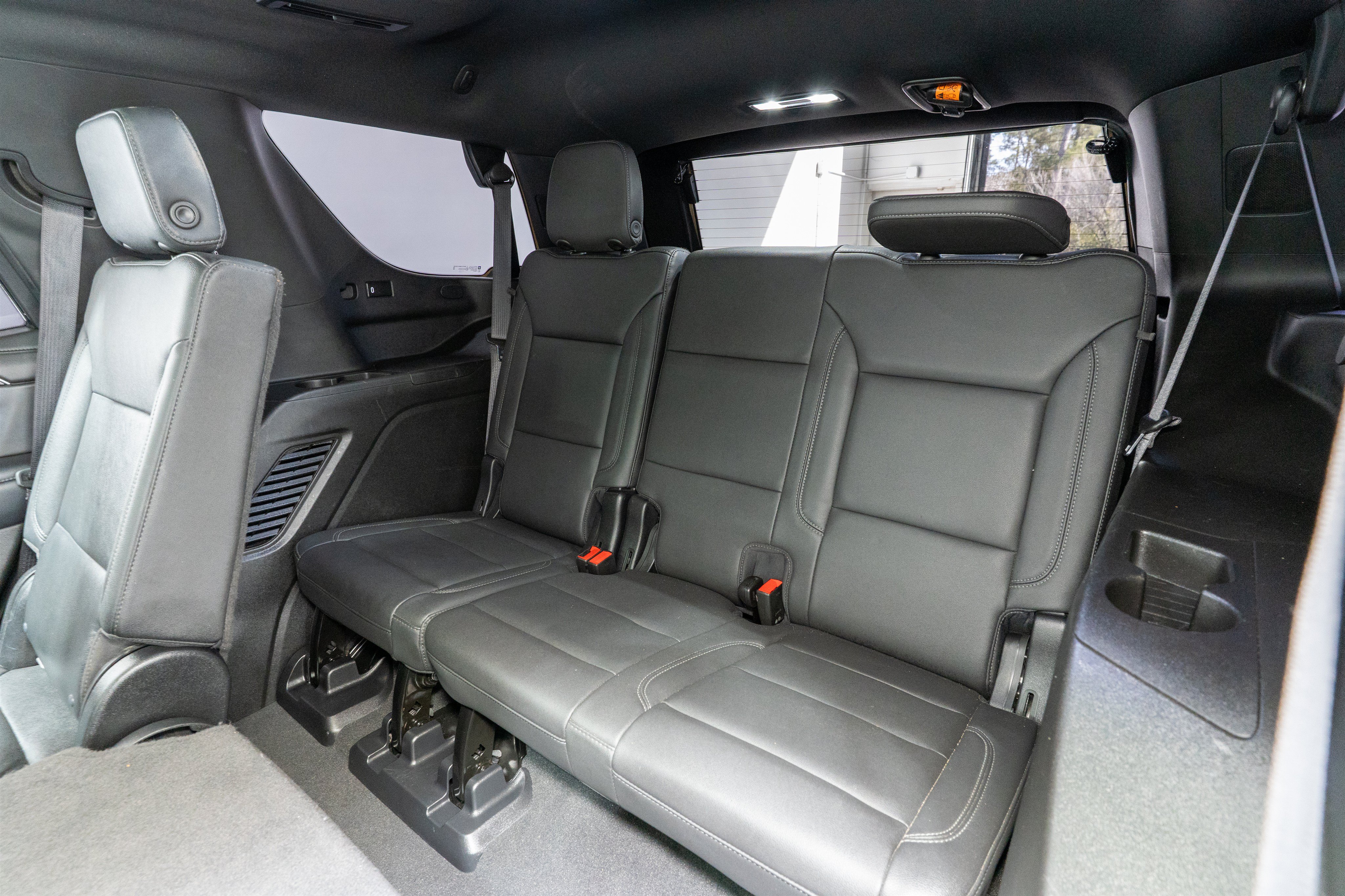 Used 2022 Chevrolet Tahoe LT w/ Luxury Package AWD/4WD image 31