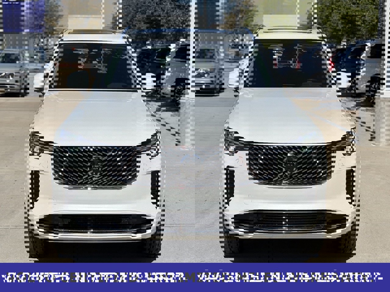 Certified 2025 Volvo XC90 B6 Plus image 4
