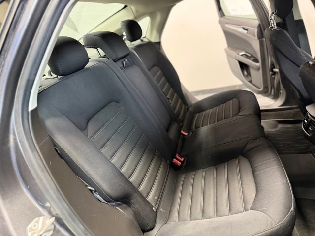 Used 2014 Ford Fusion SE FWD image 26