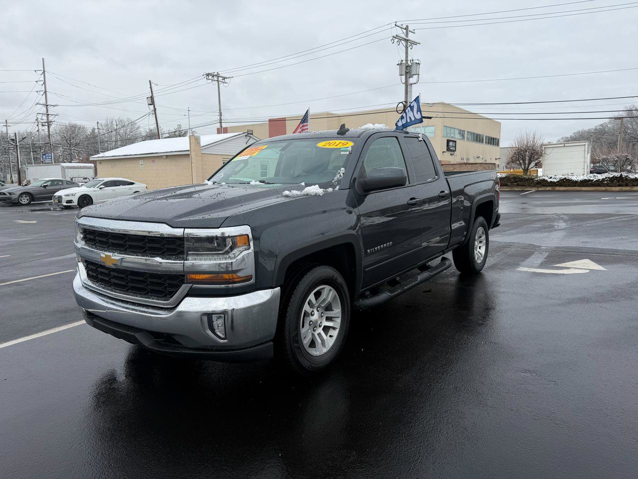 Used 2019 Chevrolet Silverado 1500 LT w/ All Star Edition image 3