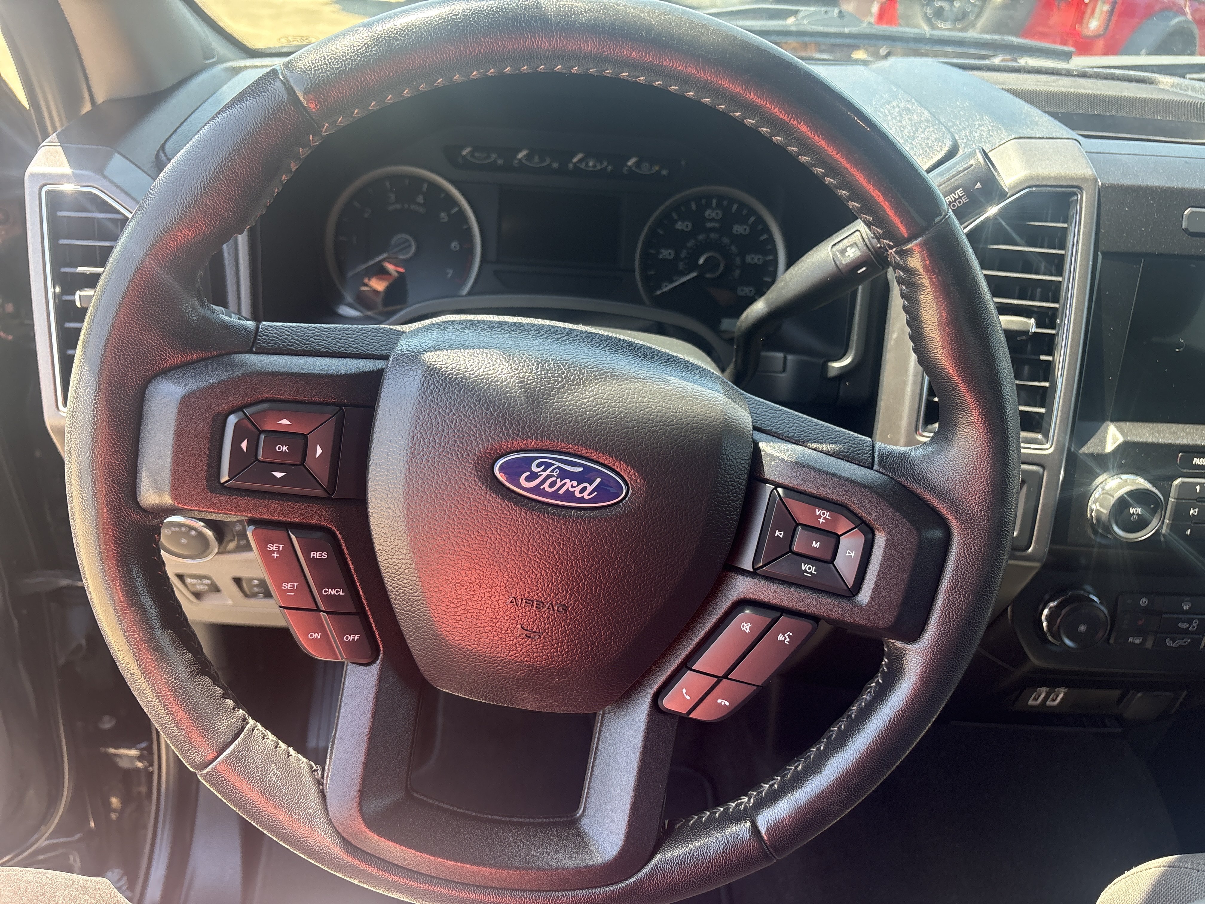 Used 2020 Ford F150 XLT w/ Equipment Group 302A Luxury AWD/4WD image 13