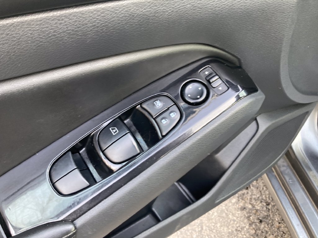 Used 2023 Nissan Altima 2.5 SV FWD image 14