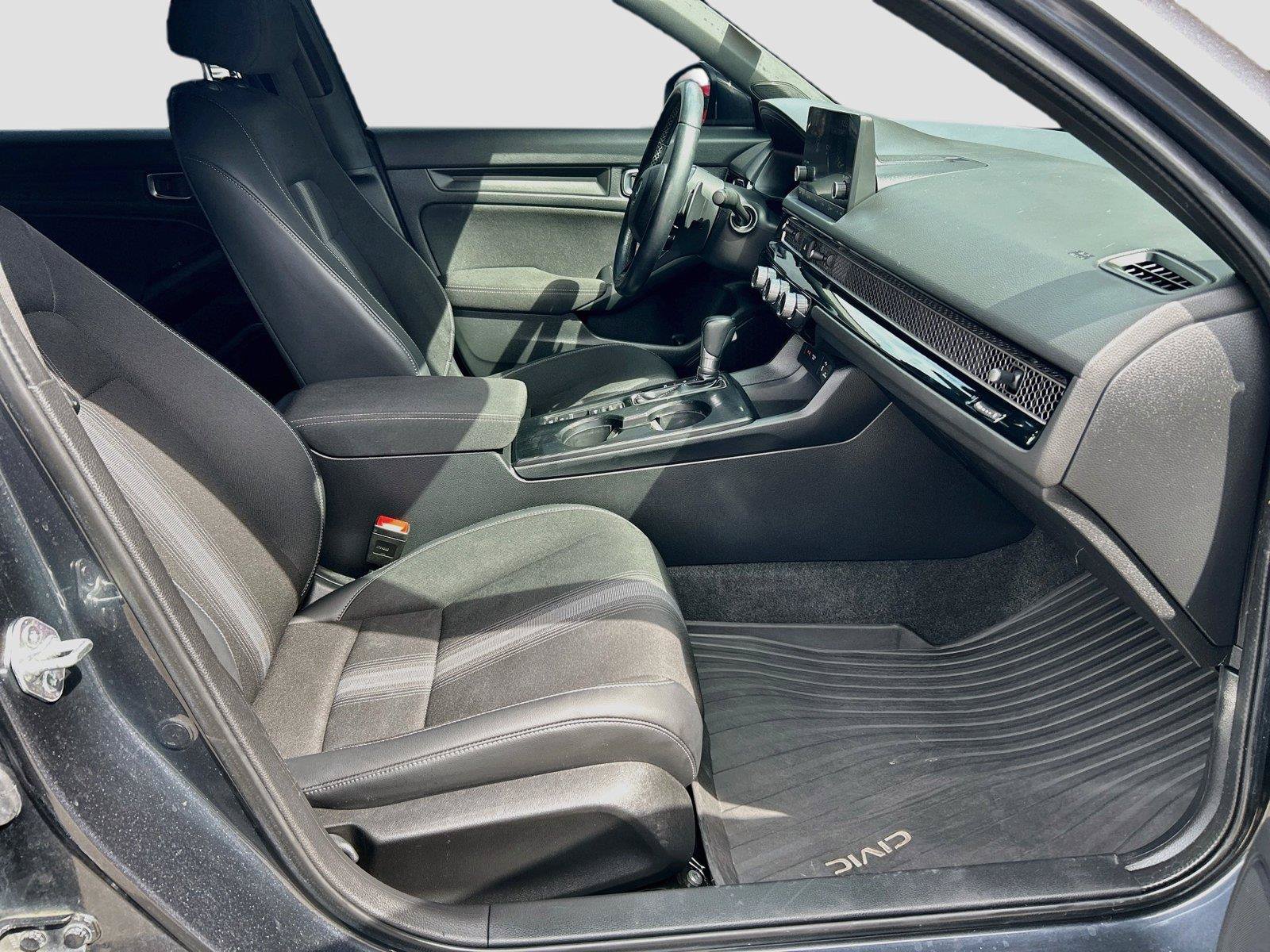 Used 2023 Honda Civic Sport image 16