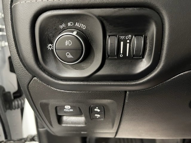 Used 2022 RAM 1500 Limited w/ Body-Colour Bumper Group image 12