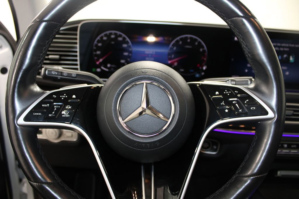 Used 2024 Mercedes-Benz GLS 450 4MATIC image 43
