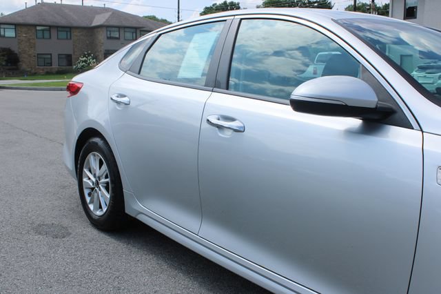 Used 2018 Kia Optima LX FWD image 45