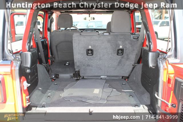 Used 2023 Jeep Wrangler Sport S image 35