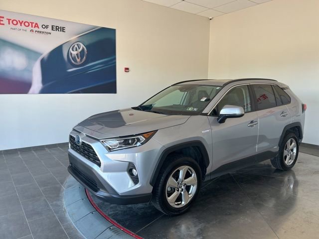 Used 2021 Toyota RAV4 XLE Premium AWD/4WD image 3