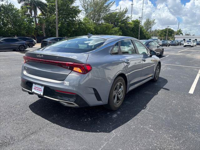 Used 2022 Kia K5 LXS FWD image 9