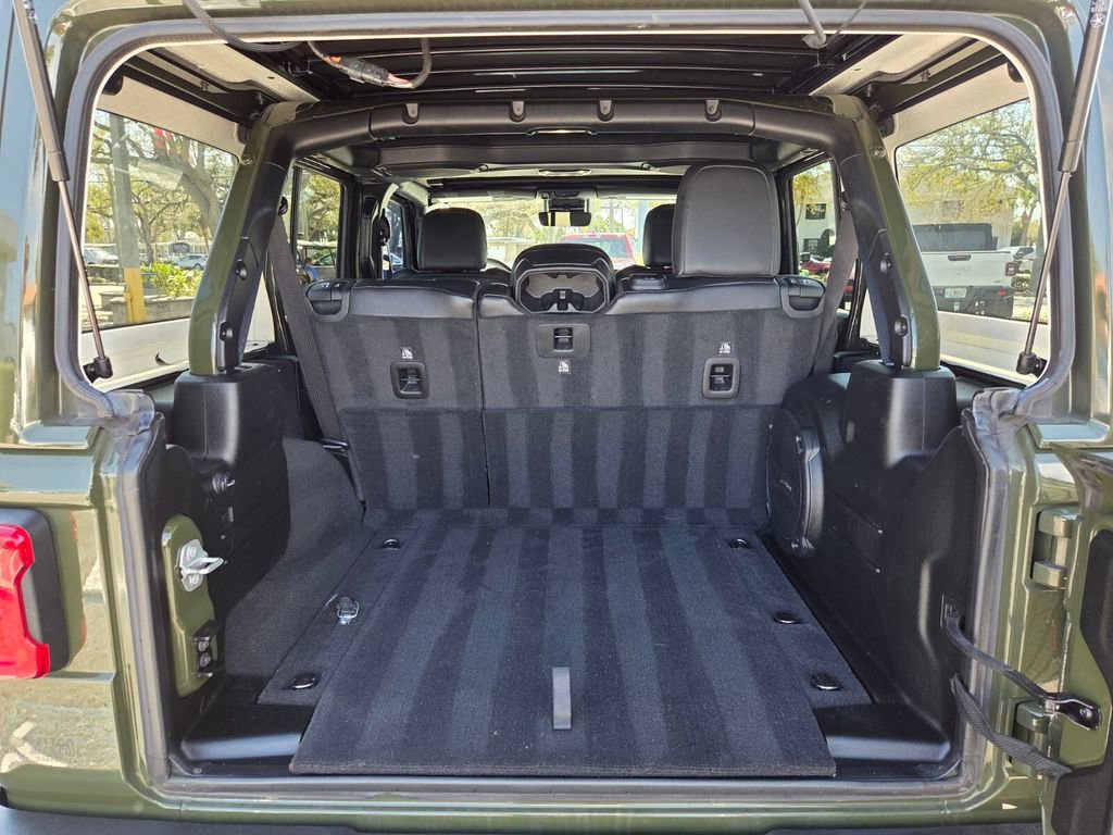 Certified 2023 Jeep Wrangler Unlimited Sahara AWD/4WD image 9