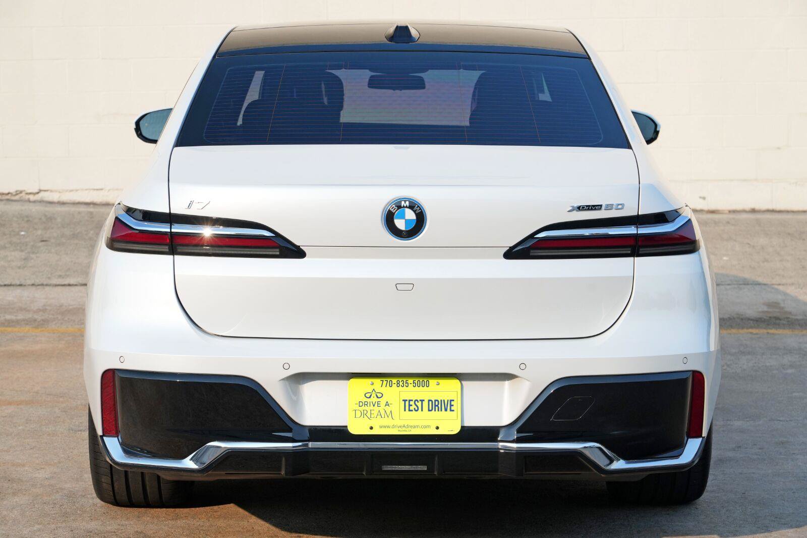 Used 2023 BMW i7 xDrive60 w/ Executive Package 2 AWD/4WD image 64