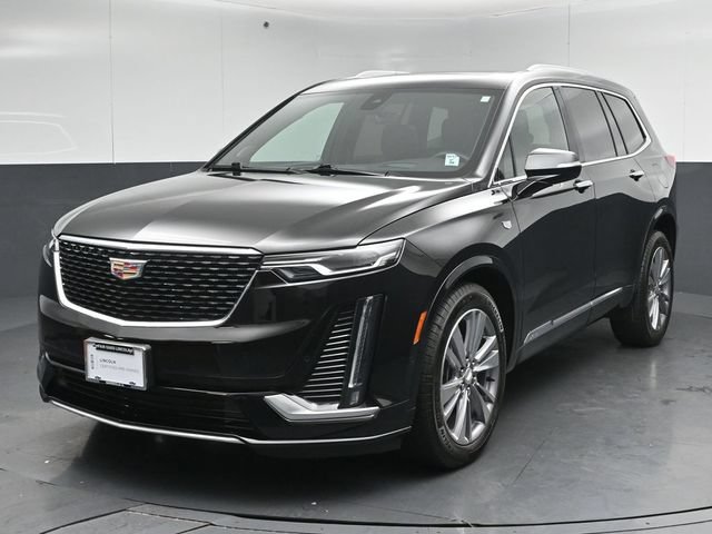 Used 2025 Cadillac XT6 Premium Luxury w/ Technology Package AWD/4WD image 3