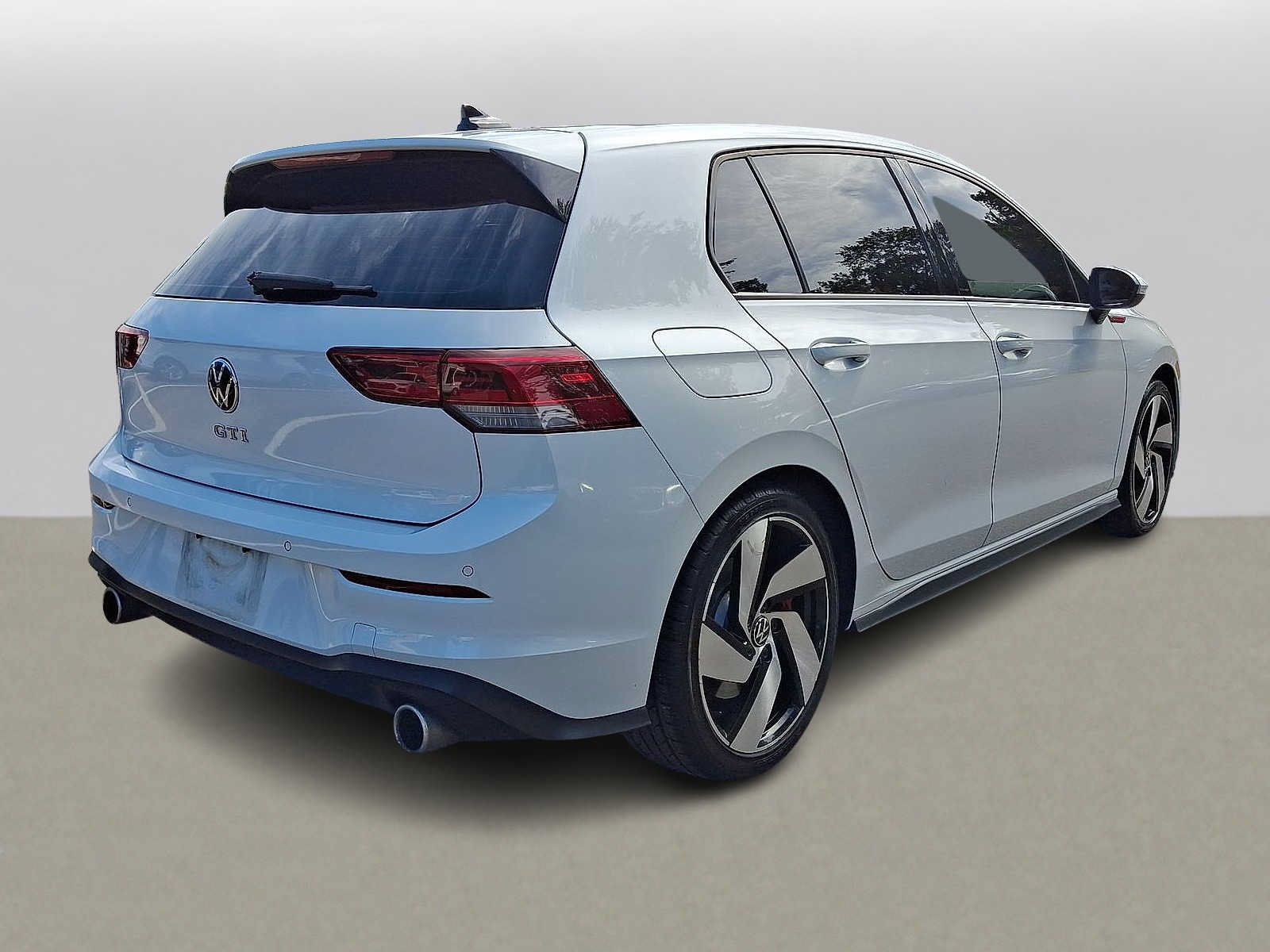 Used 2023 Volkswagen GTI SE FWD image 31