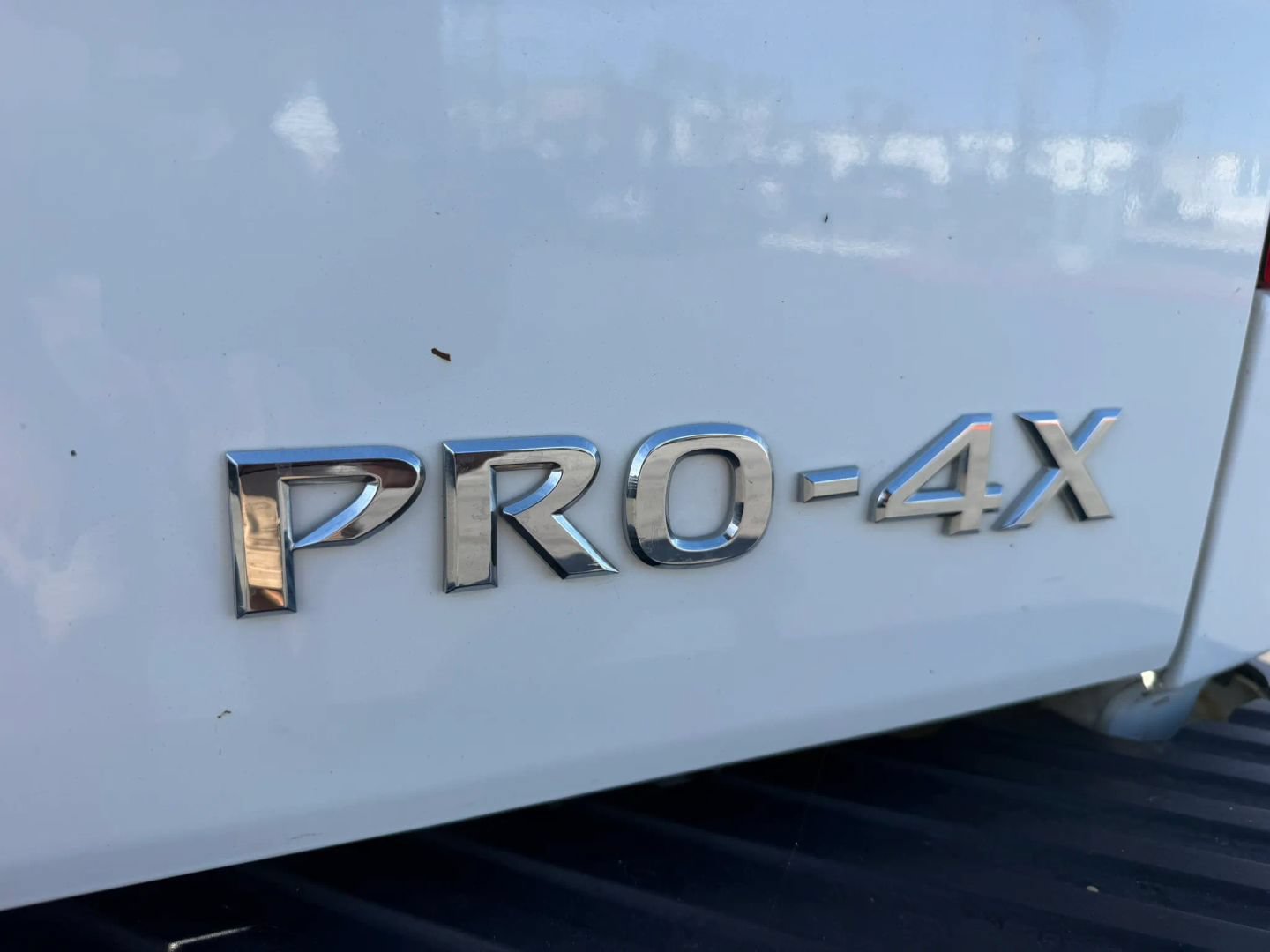 Used 2012 Nissan Titan SV AWD/4WD image 29