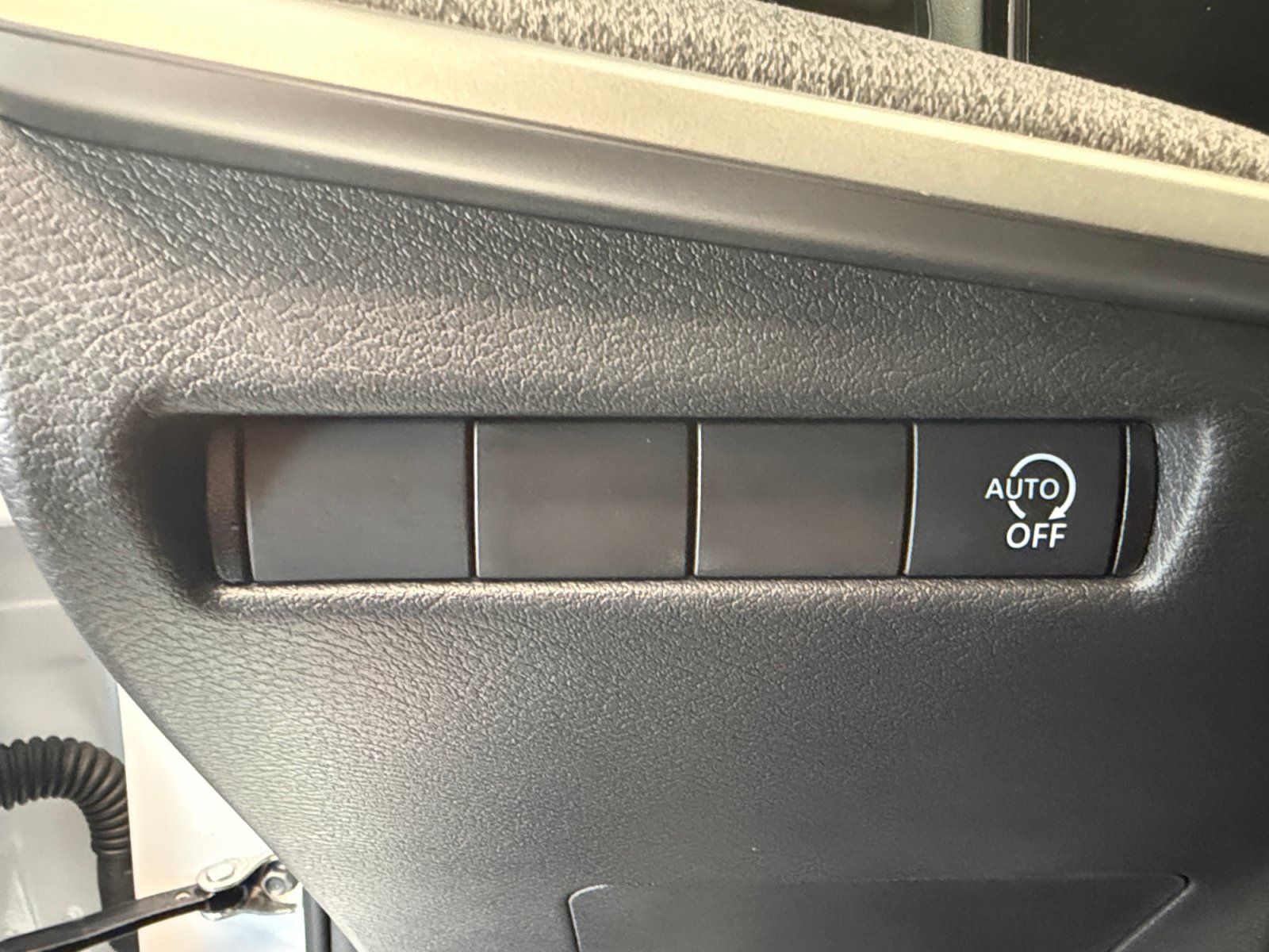 Used 2026 Nissan Kicks SV w/ SV Premium Package FWD image 28
