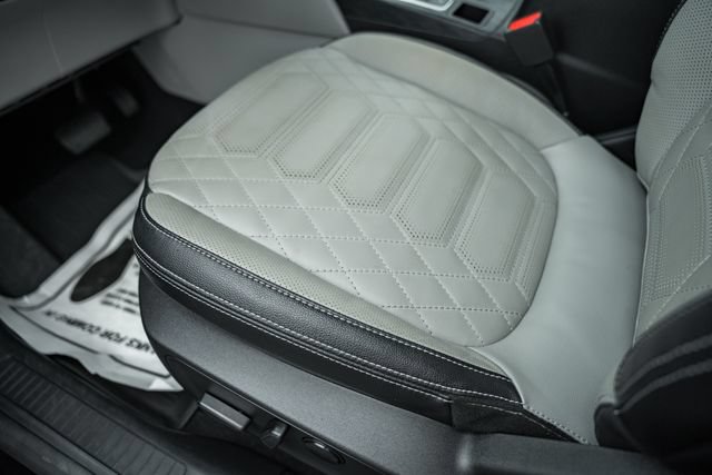 Used 2023 Ford Escape SE w/ PHEV Premium Package FWD image 31