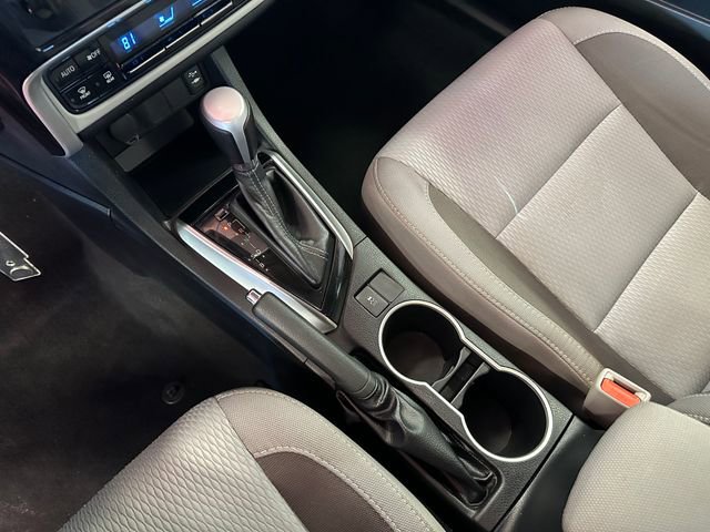 Used 2018 Toyota Corolla LE image 25