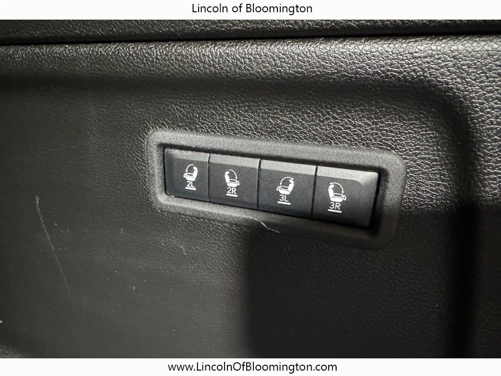 Used 2024 Jeep Wagoneer L Series II w/ Flexible Seating Group image 28