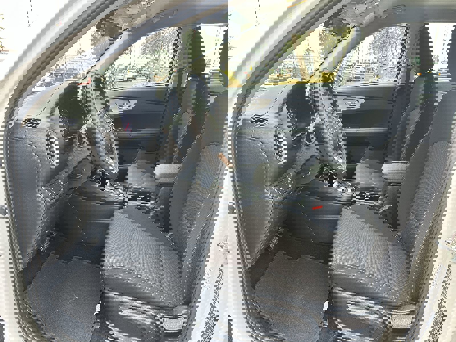 Used 2024 Kia Forte LXS image 16