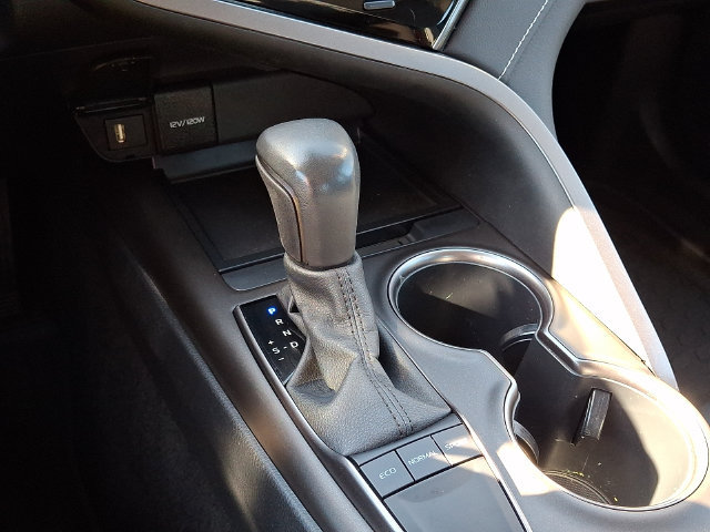 Used 2024 Toyota Camry SE FWD image 14