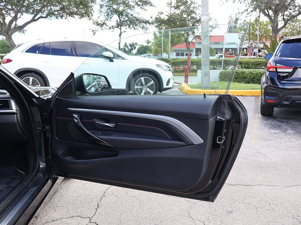 Used 2018 BMW 430i Convertible image 23