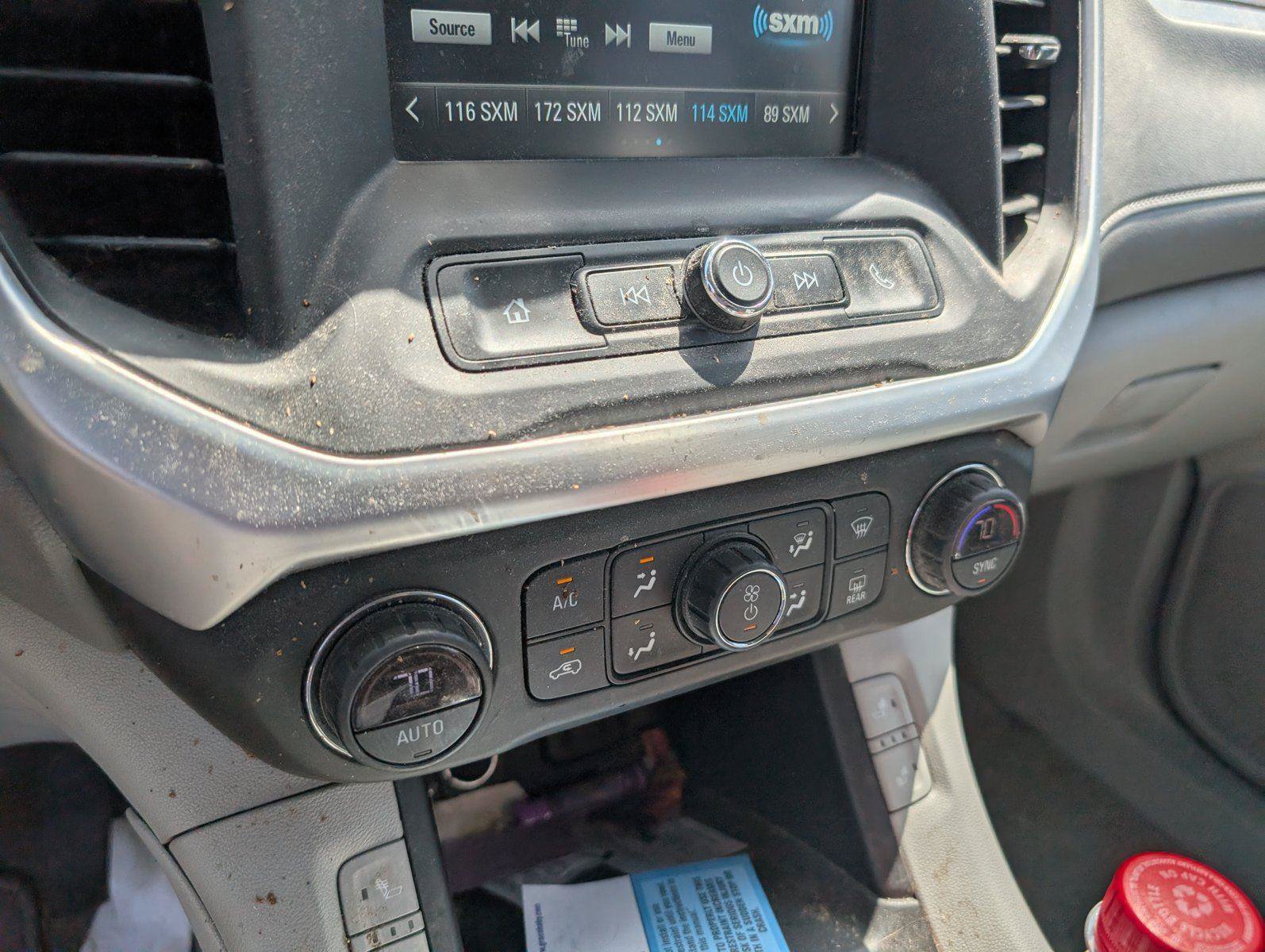 Used 2018 GMC Acadia SLE FWD image 17
