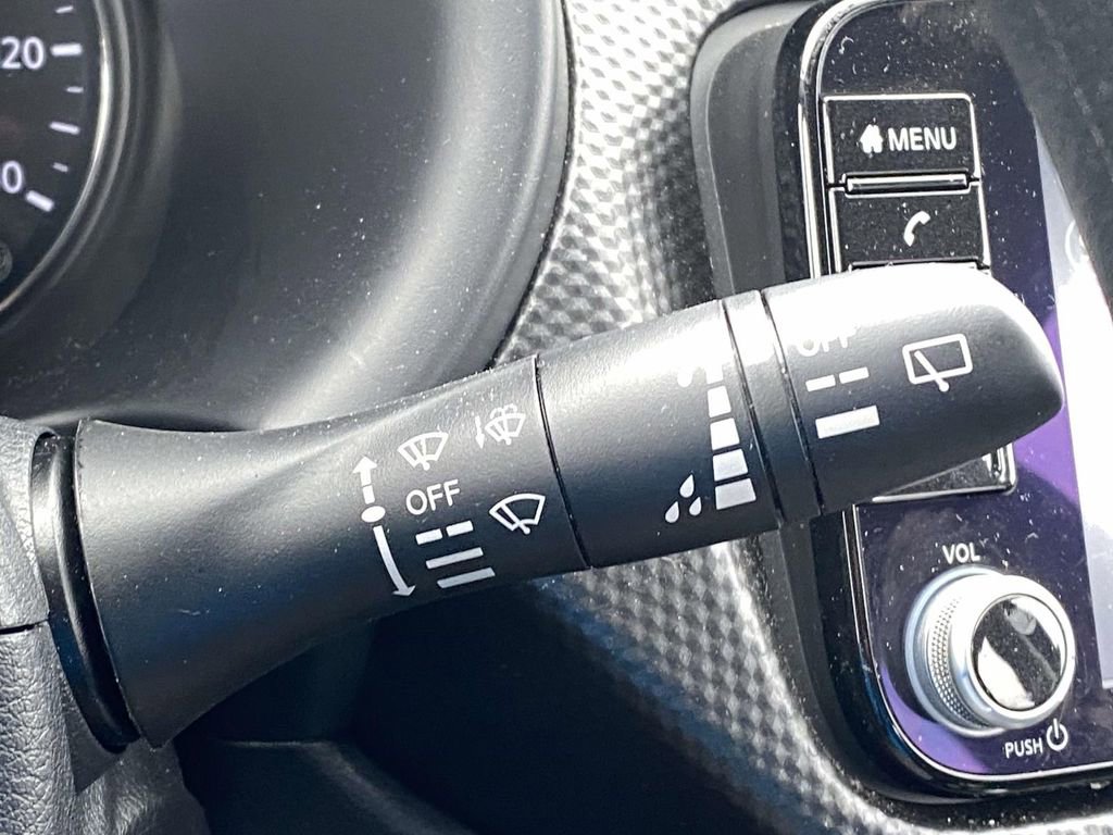 Used 2024 Nissan Kicks SV image 23