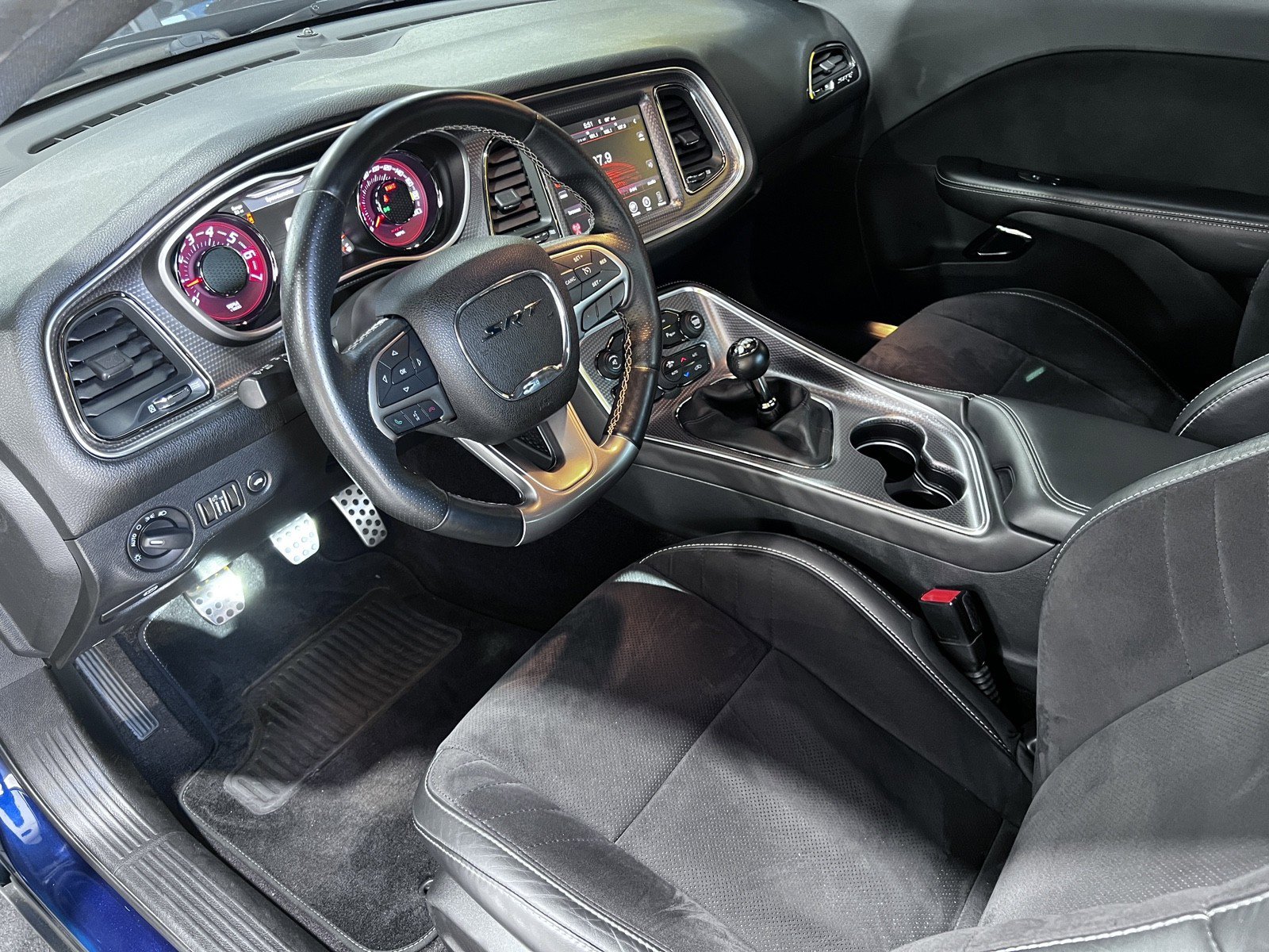 Used 2016 Dodge Challenger SRT Hellcat image 13