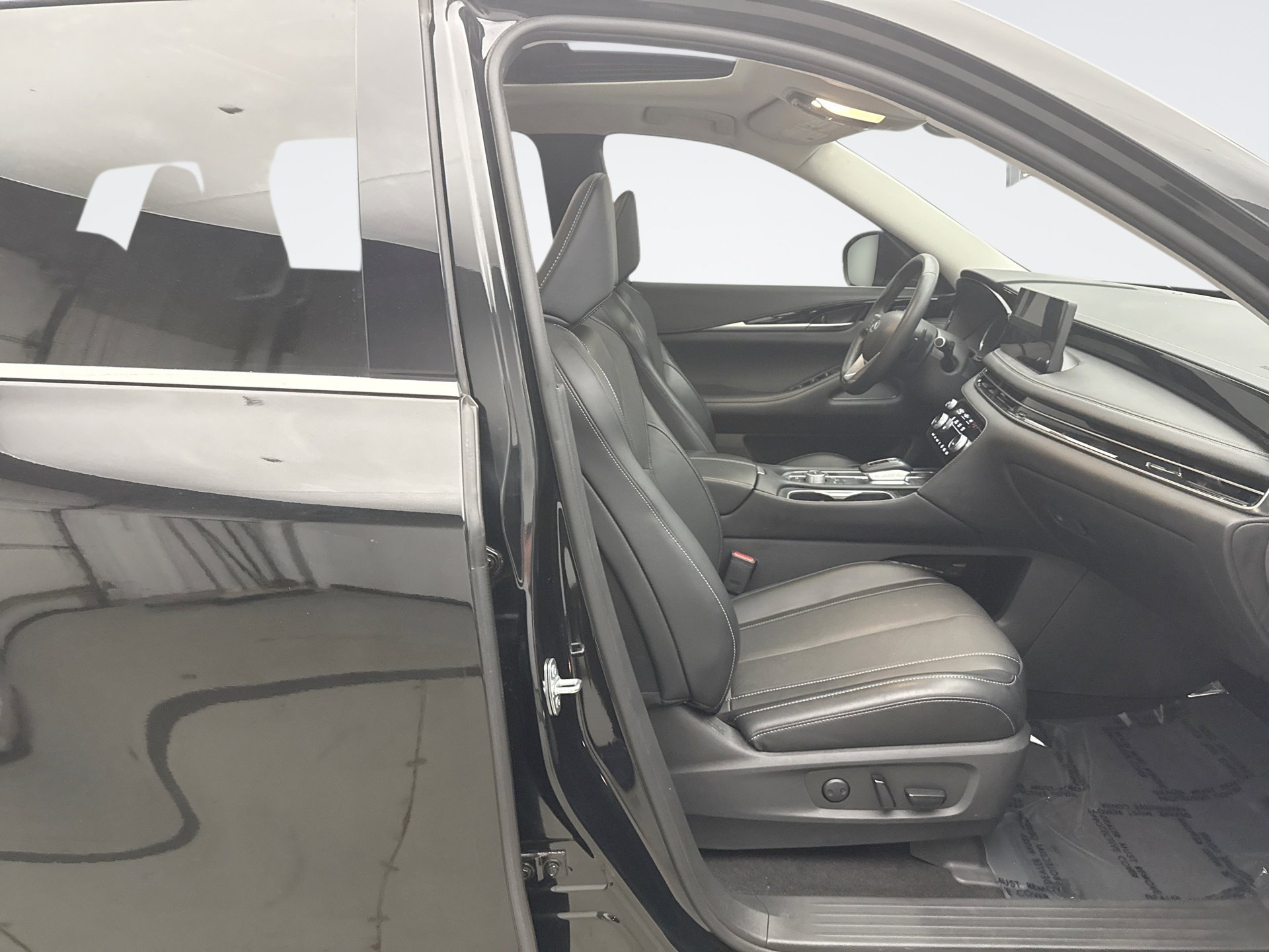 Used 2023 INFINITI QX60 Pure image 17