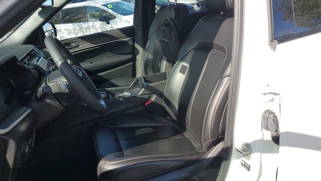 Certified 2024 Jeep Grand Cherokee L Limited w/ Black Appearance Package AWD/4WD image 23