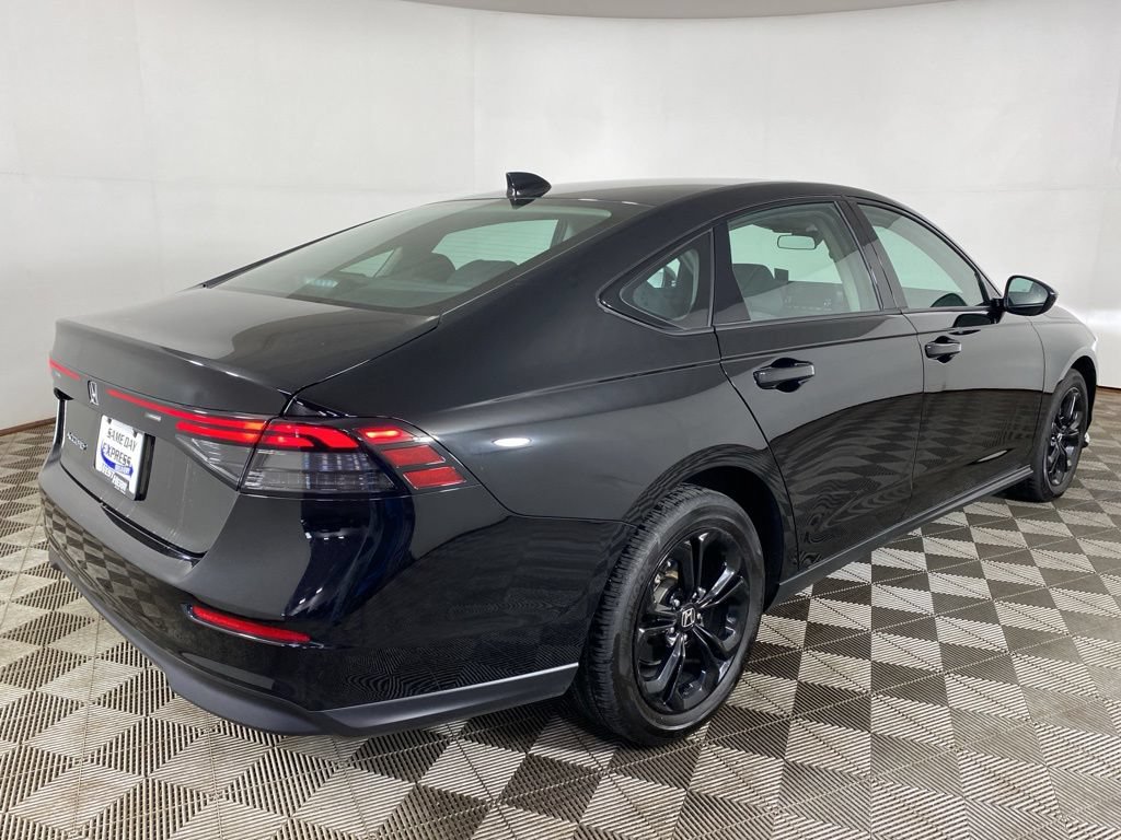 Used 2025 Honda Accord SE image 21