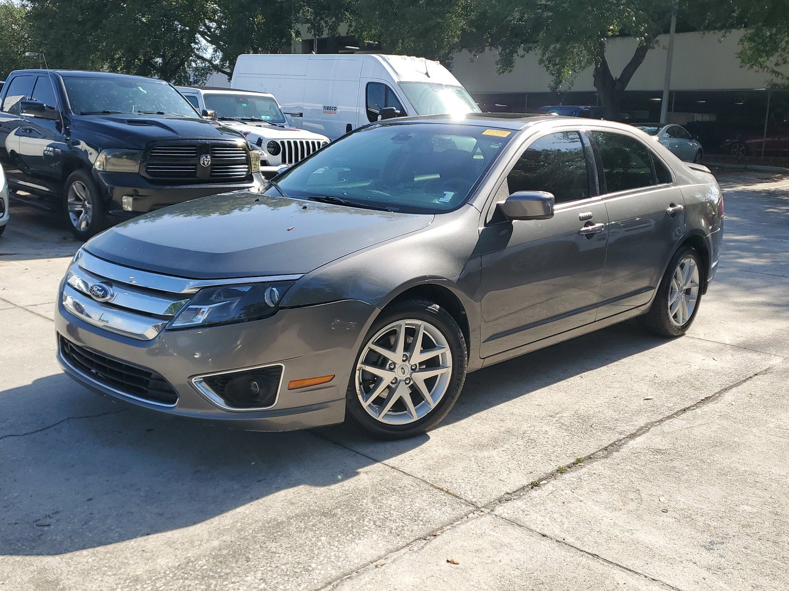 Used 2012 Ford Fusion SEL FWD image 1
