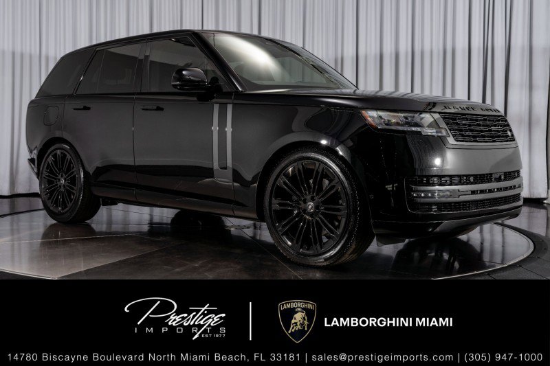Used 2025 Land Rover Range Rover SE image 1