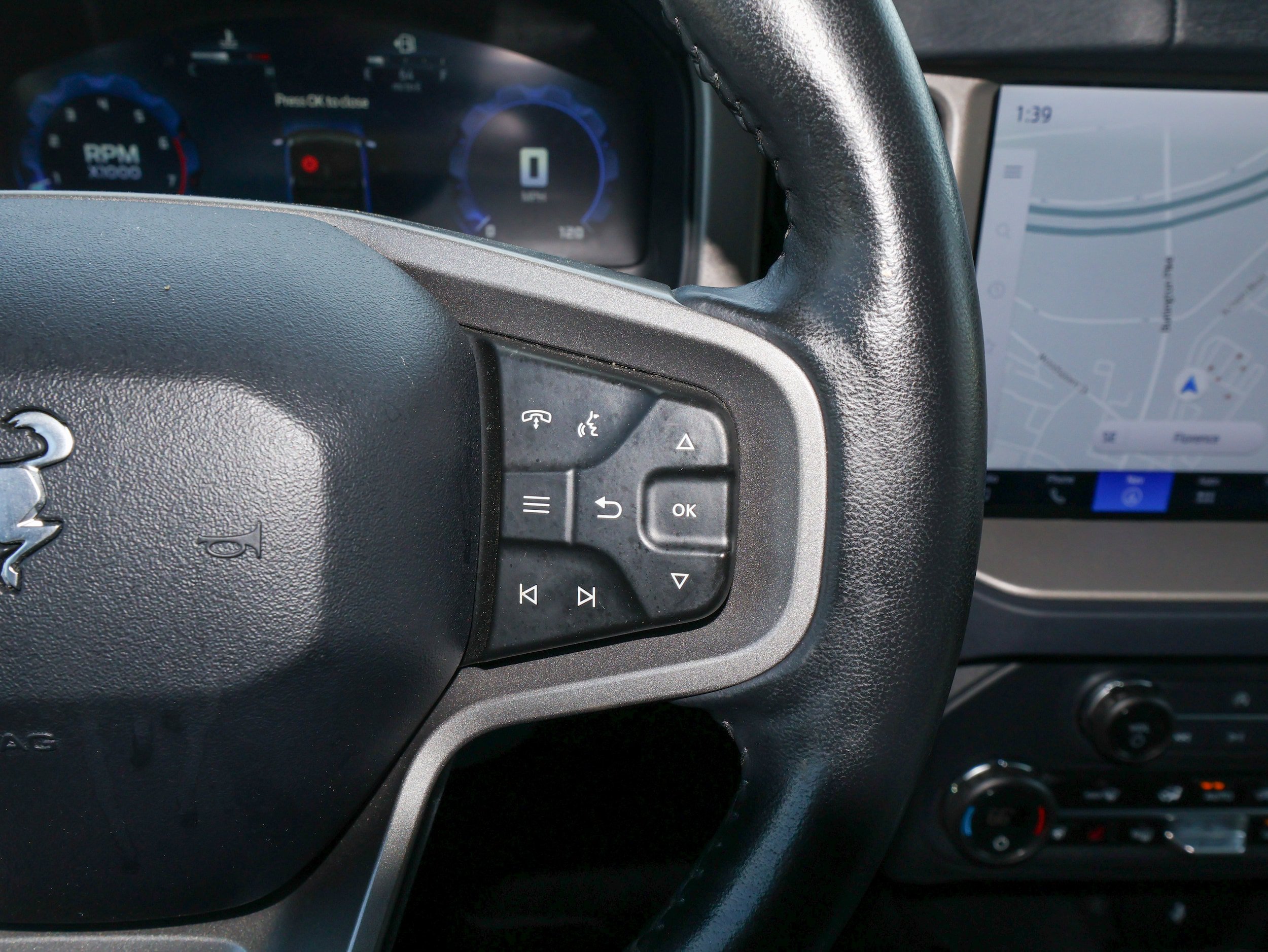 Used 2025 Ford Bronco Outer Banks AWD/4WD image 25
