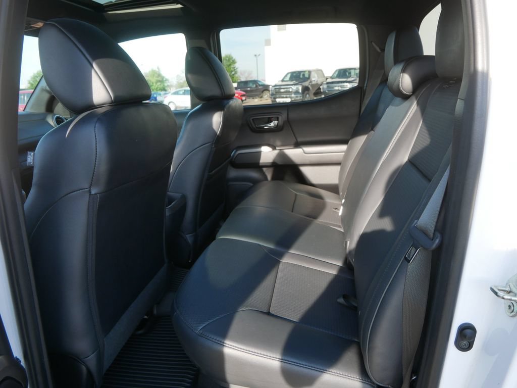 Used 2019 Toyota Tacoma Limited AWD/4WD image 16