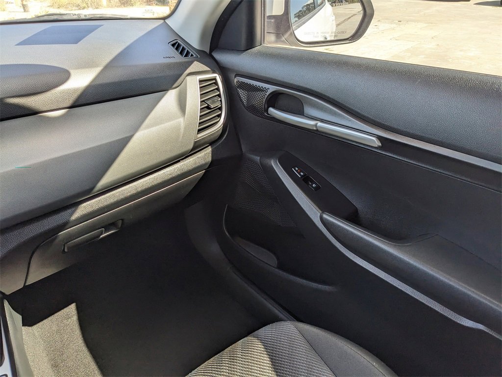 Certified 2025 Kia Seltos LX image 17