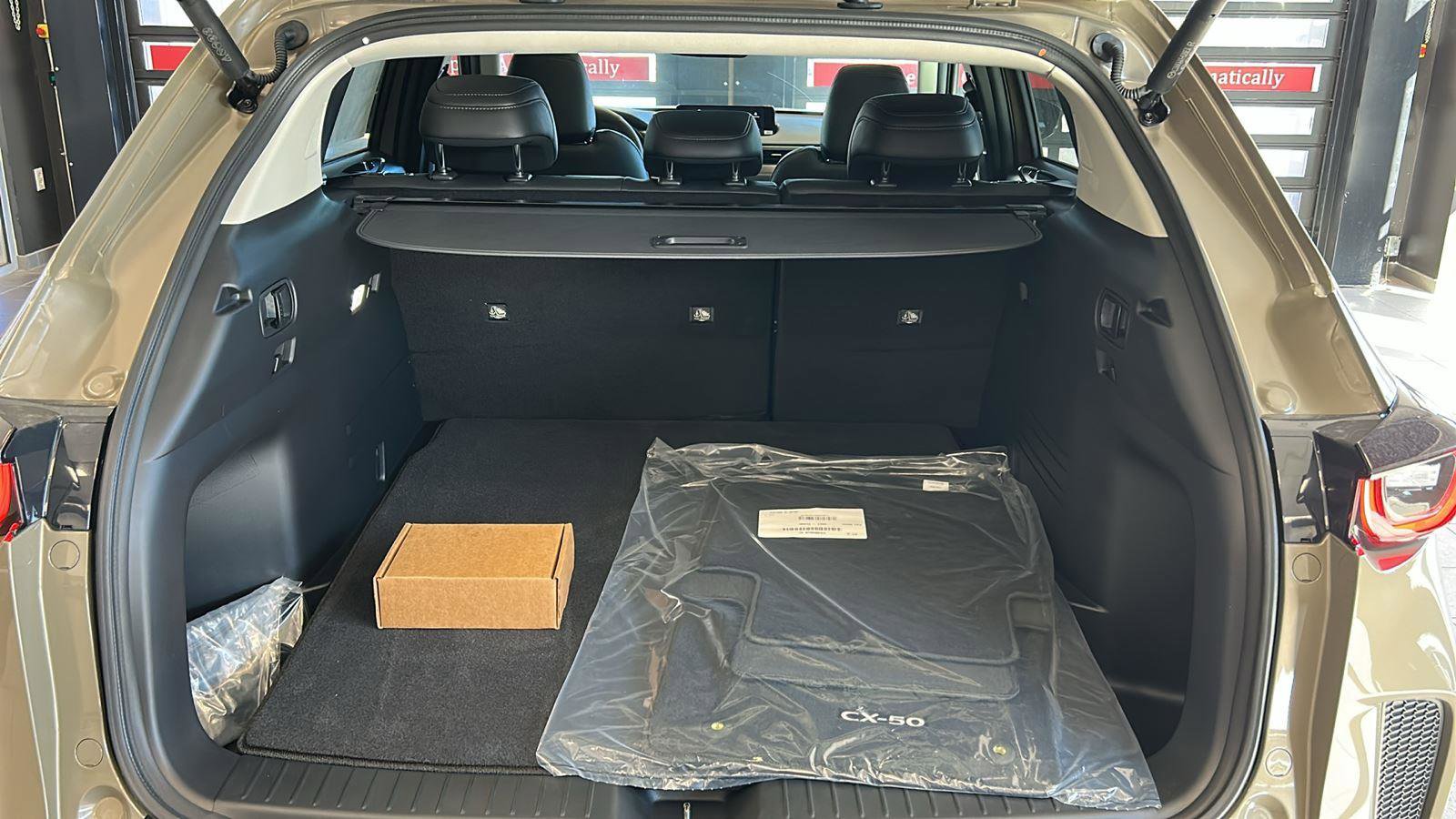 New 2025 MAZDA CX-50 AWD 2.5 Turbo w/ Premium Pkg image 25