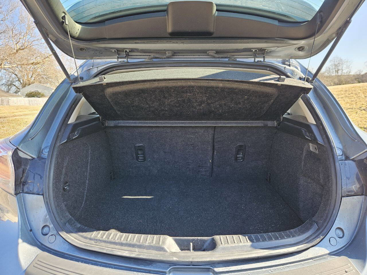 Used 2012 MAZDA MAZDA3 i Touring image 22