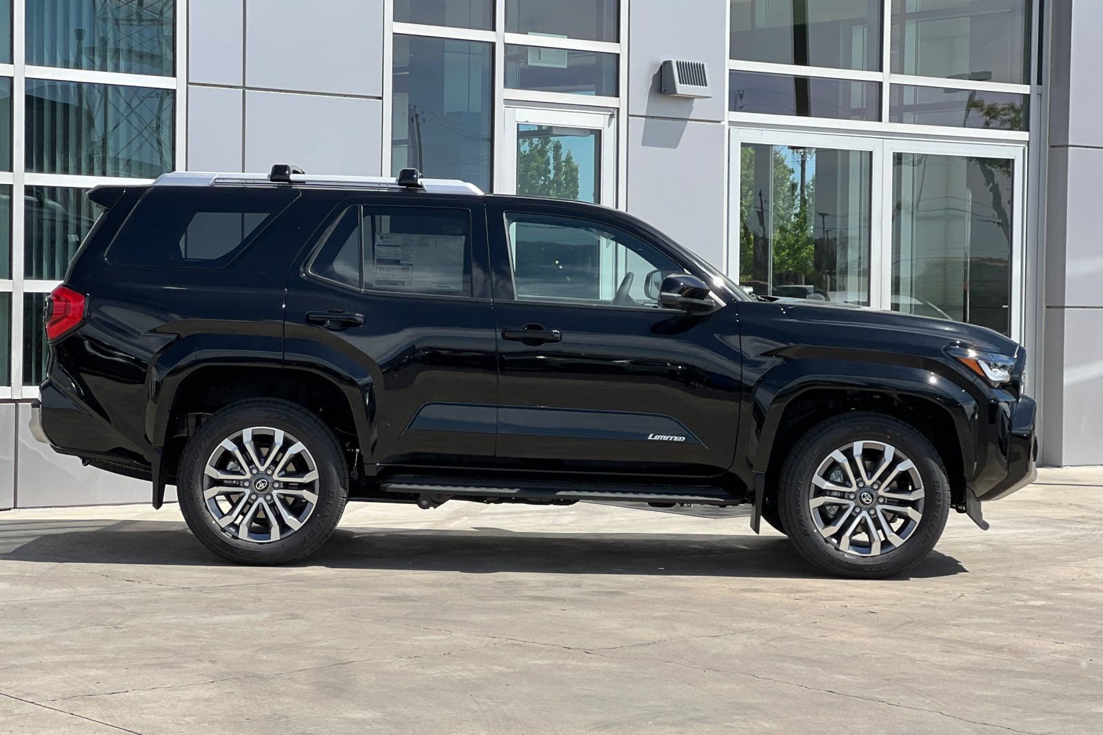 New 2026 Toyota 4Runner Limited AWD/4WD image 3