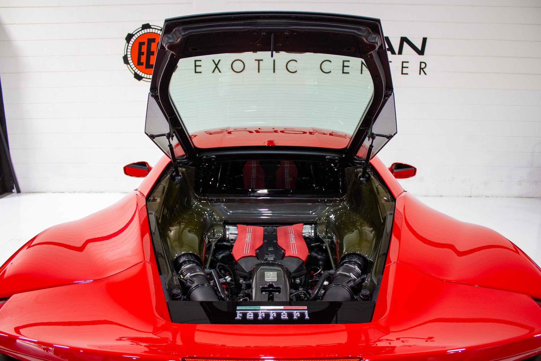 Used 2018 Ferrari 488 GTB RWD image 25