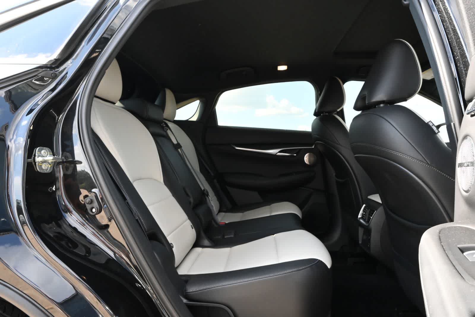 Certified 2023 INFINITI QX55 Sensory w/ Lighting Package AWD/4WD image 19