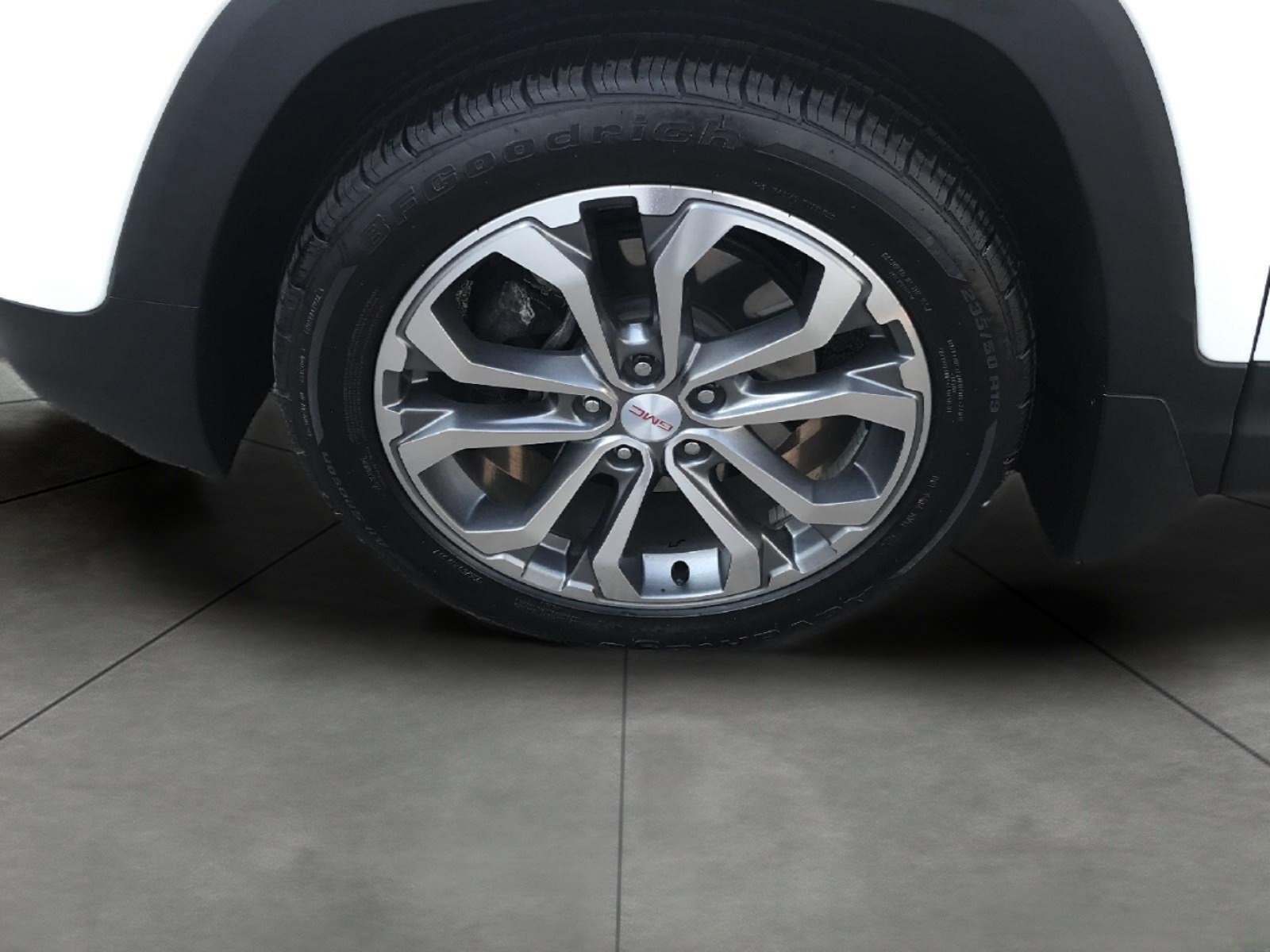 Used 2020 GMC Terrain SLT w/ Preferred Package AWD/4WD image 2