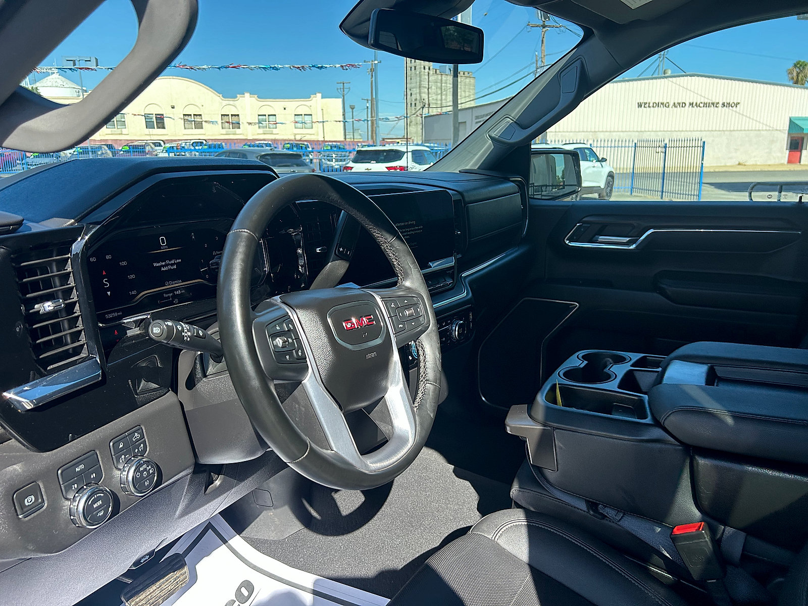 Used 2024 GMC Sierra 1500 SLT AWD/4WD image 10