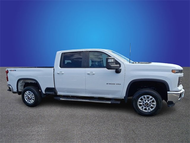 Used 2024 Chevrolet Silverado 2500 LT image 4