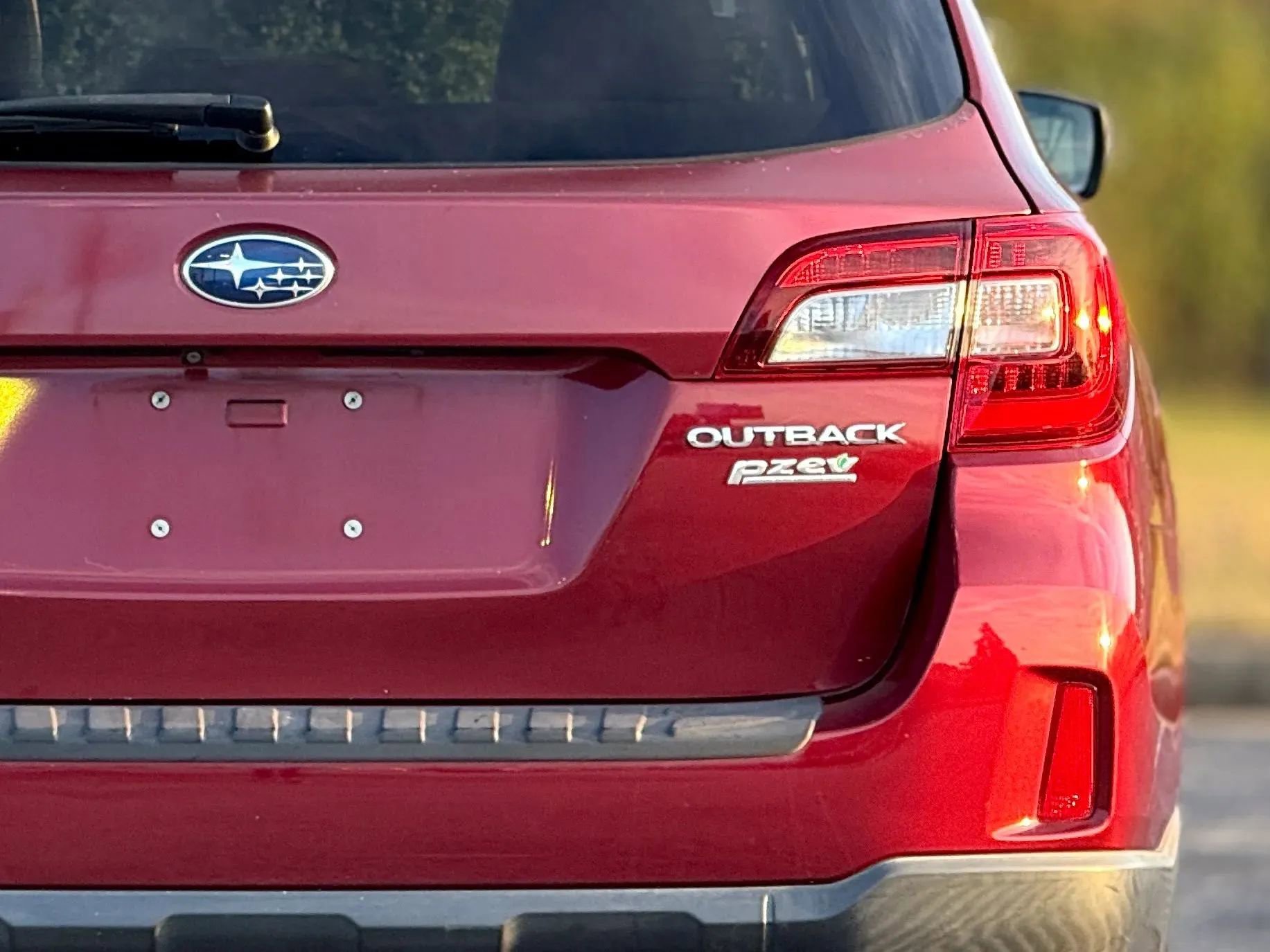 Used 2017 Subaru Outback 2.5i Premium image 14