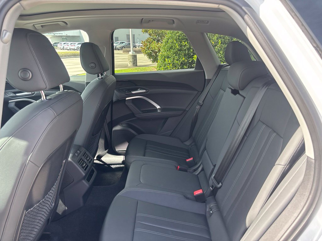 Used 2025 Audi Q5 Premium w/ Convenience Package AWD/4WD image 13