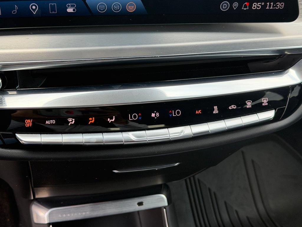 Used 2024 Cadillac Lyriq Sport AWD/4WD image 32